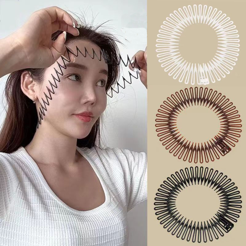 Travel Accessories For Girls - Plastic Full Circle Stretch Flexible Comb